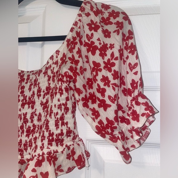 Kendall and Kylie shirt floral crop top - Picture 2 of 6